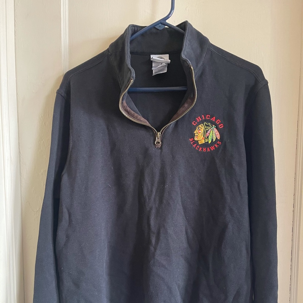 Chicago Blackhawks pullover with zip up front sz L